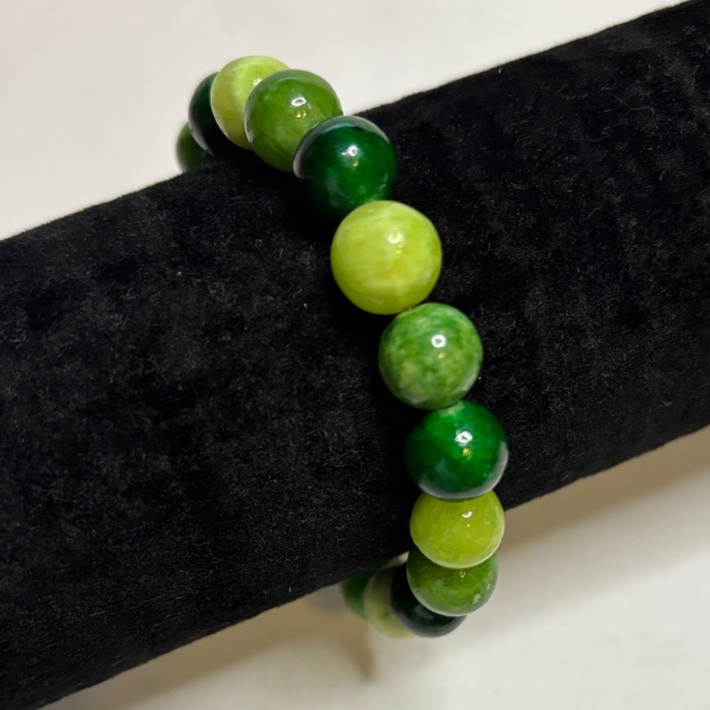 Vibrant Green Beaded Bracelet